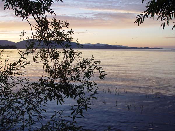Montanas-Flathead-Lake0904
